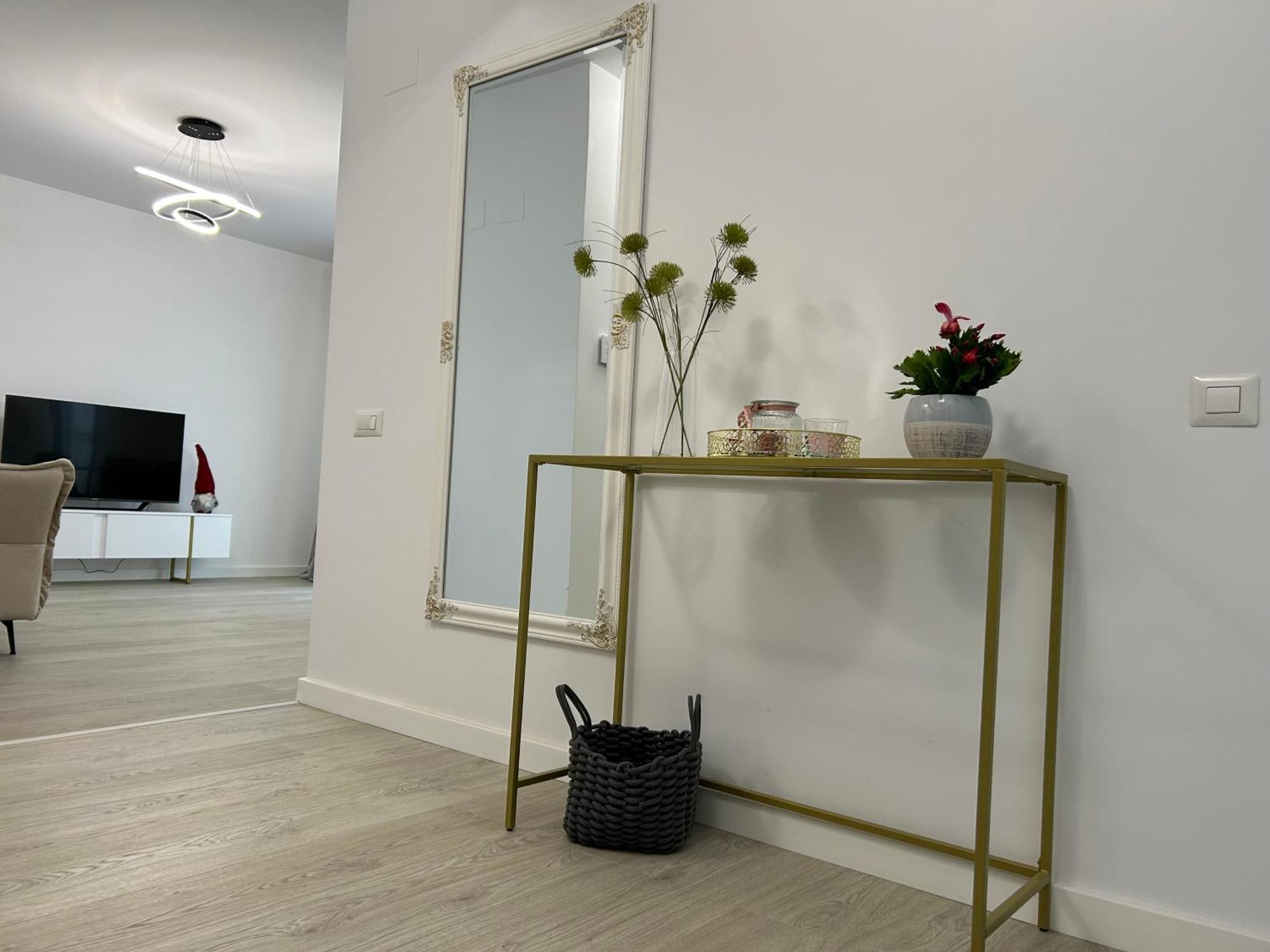 Apartament Raira クラヨーヴァ エクステリア 写真