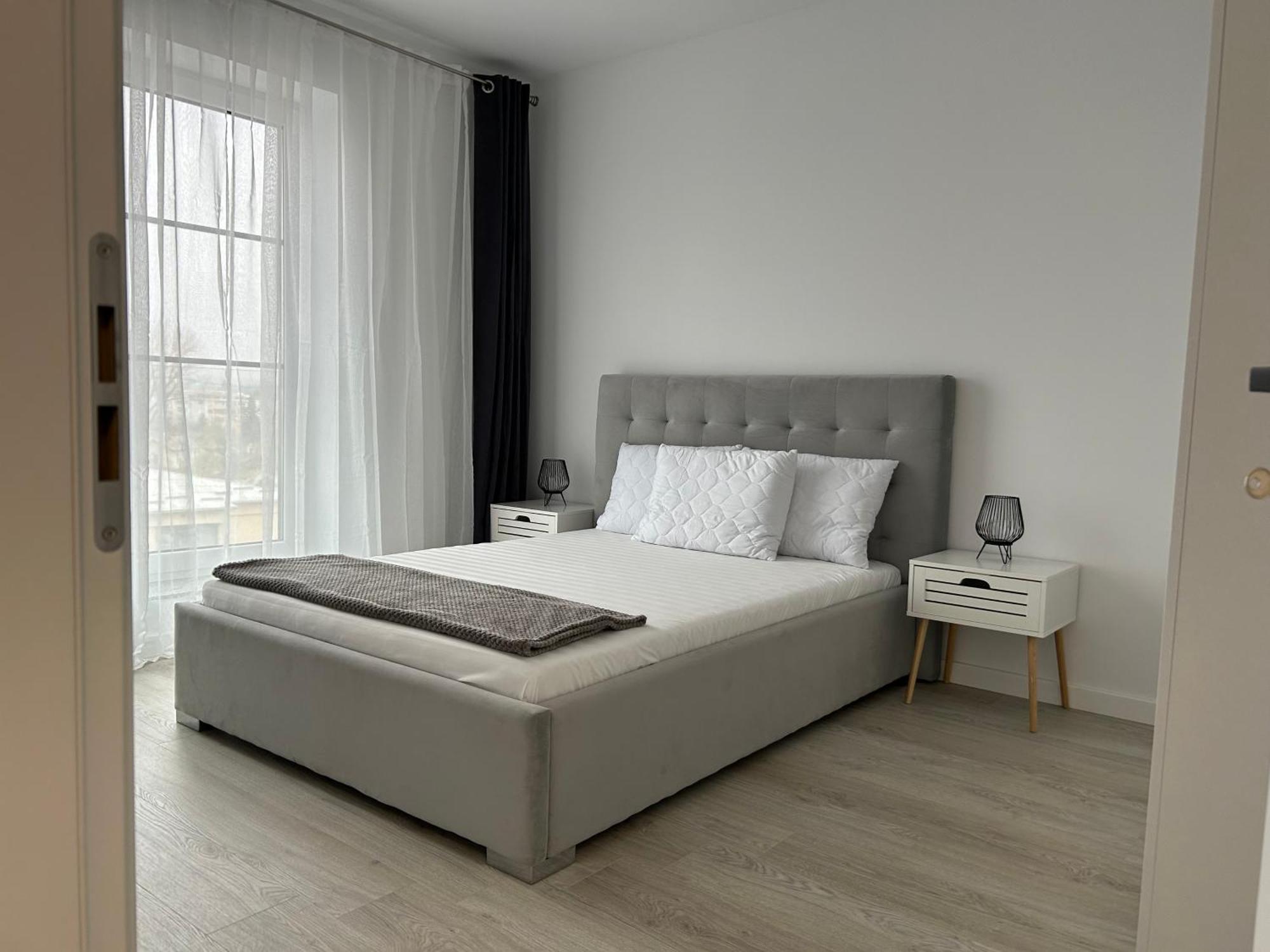 Apartament Raira クラヨーヴァ エクステリア 写真
