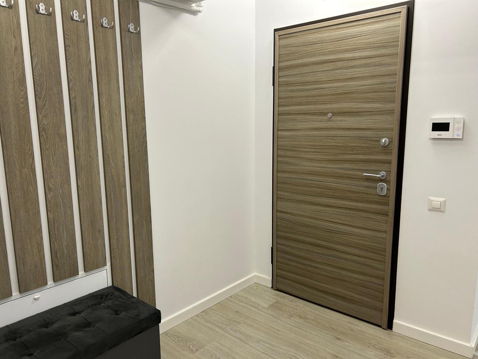 Apartament Raira クラヨーヴァ エクステリア 写真