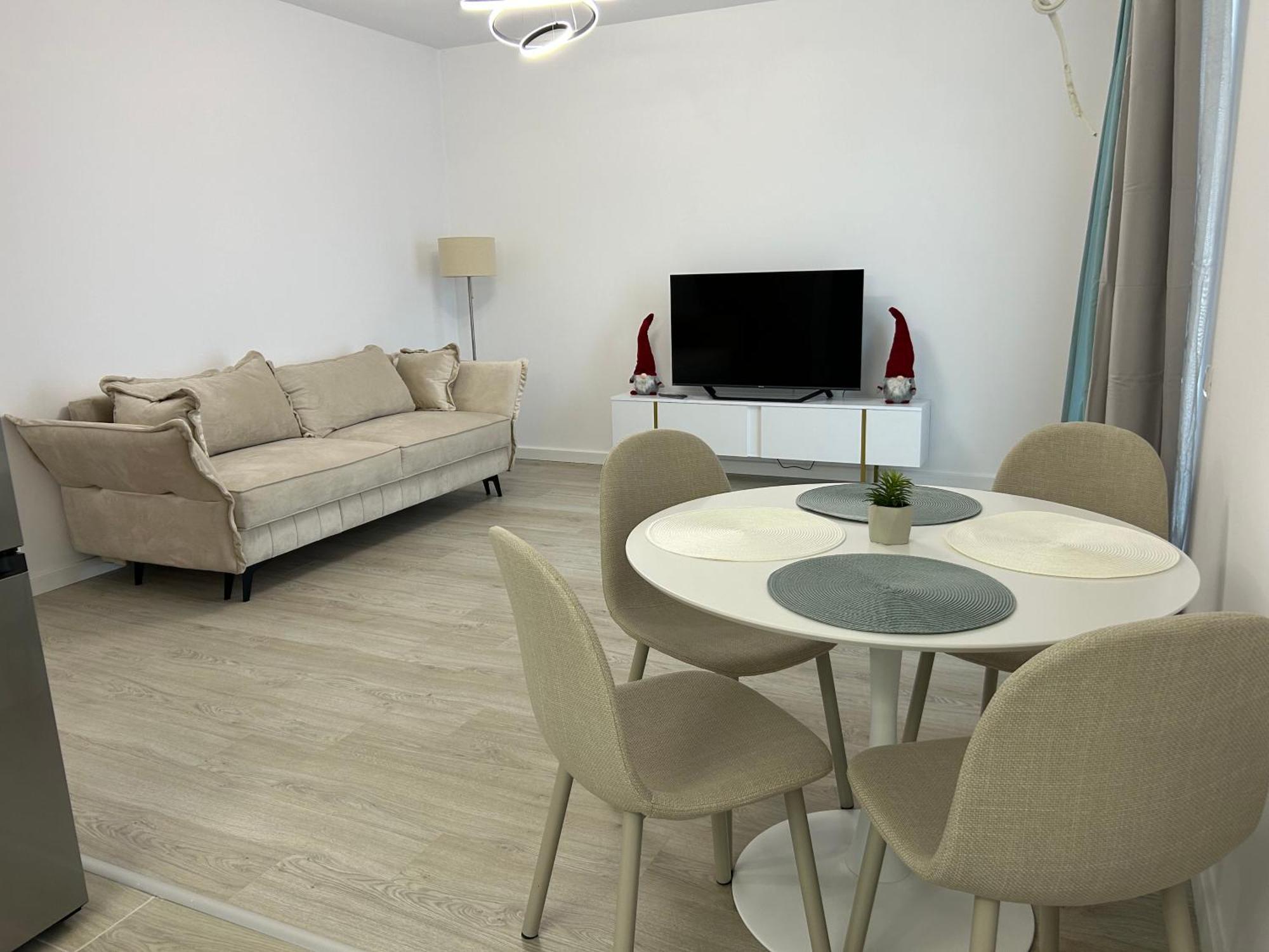 Apartament Raira クラヨーヴァ エクステリア 写真